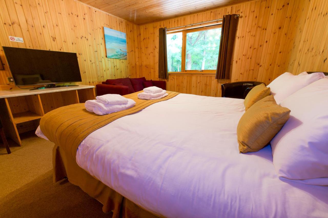 Loch Ness Drumnadrochit Hotel エクステリア 写真